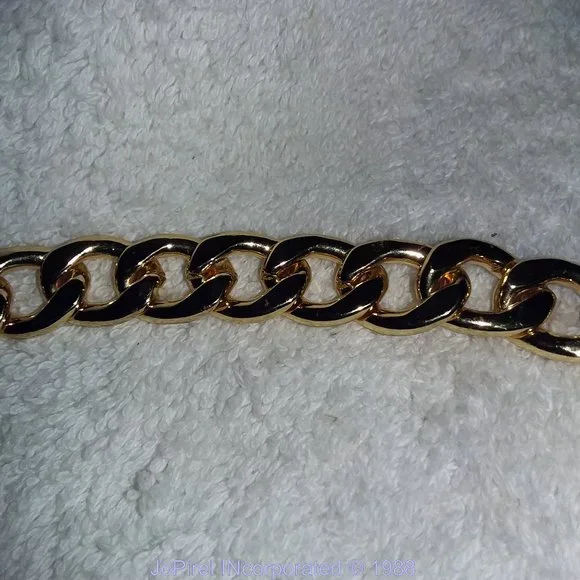 Vince Camuto metal chain designer fashion belt Vince Camuto Half Horsebit Twist Link Chain Belt | Nordstromrack main image 4